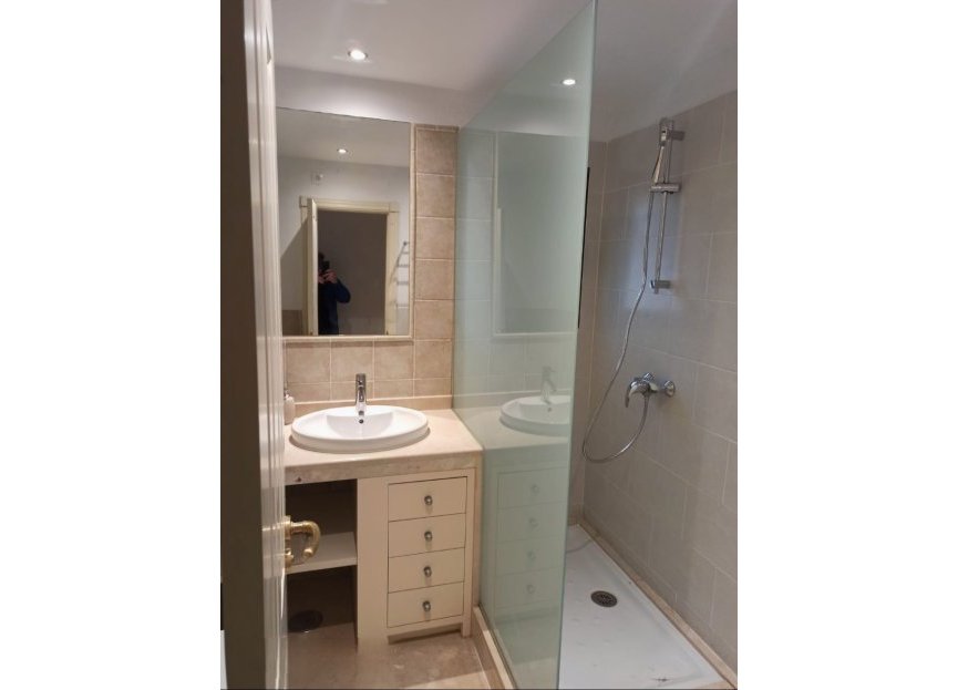 Resale - Ground floor apartment - Estepona - Buenas Noches