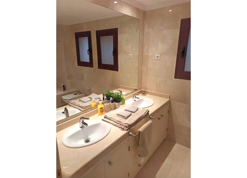 Resale - Ground floor apartment - Estepona - Buenas Noches