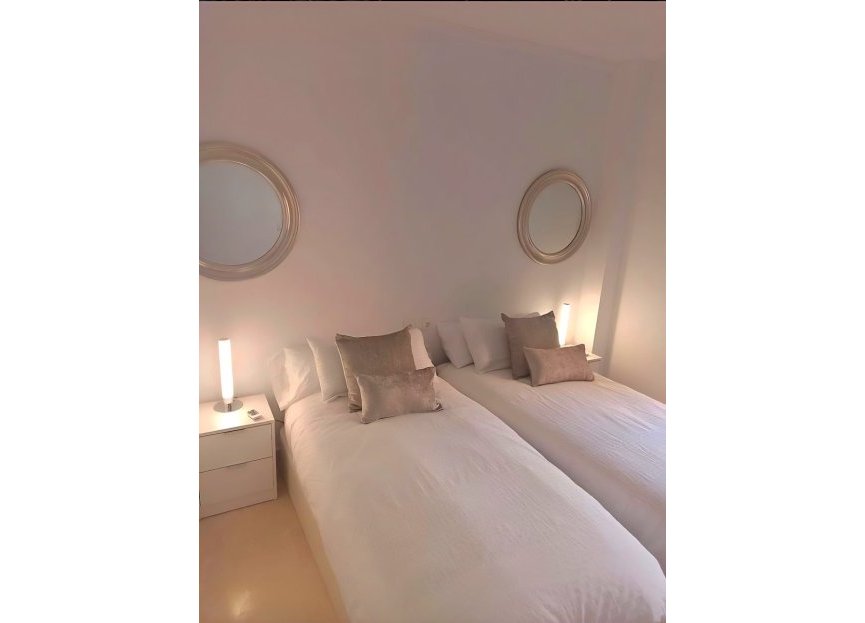 Resale - Ground floor apartment - Estepona - Buenas Noches