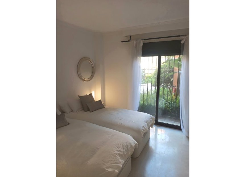 Resale - Ground floor apartment - Estepona - Buenas Noches