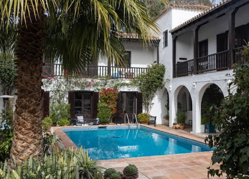 Resale - House - Finca - Cortijo - Estepona - Estepona Centro