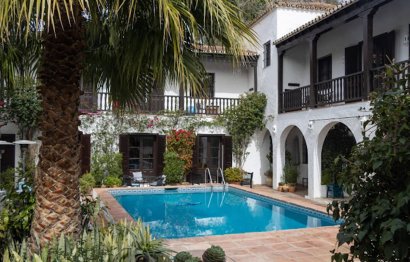 Resale - House - Finca - Cortijo - Estepona - Estepona Centro
