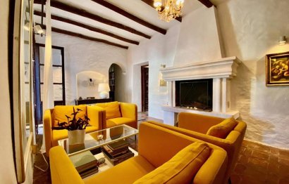 Resale - House - Finca - Cortijo - Estepona - Estepona Centro