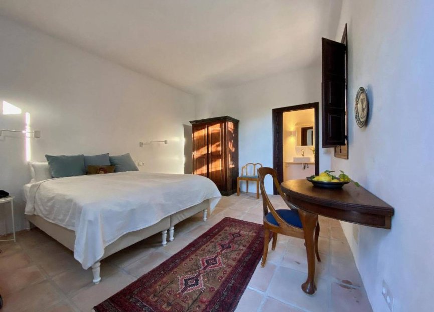 Resale - House - Finca - Cortijo - Estepona - Estepona Centro