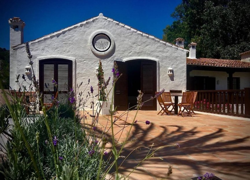 Resale - House - Finca - Cortijo - Estepona - Estepona Centro