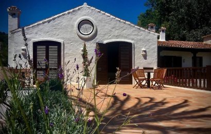 Resale - House - Finca - Cortijo - Estepona - Estepona Centro