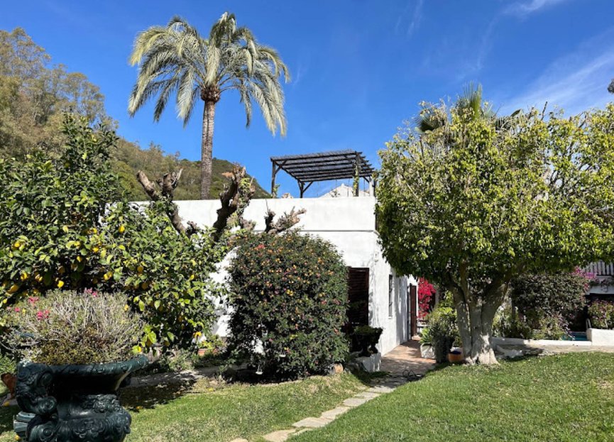 Resale - House - Finca - Cortijo - Estepona - Estepona Centro