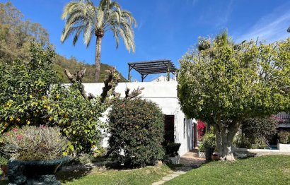Resale - House - Finca - Cortijo - Estepona - Estepona Centro