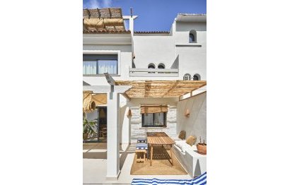 Resale - House - Townhouse - El Paraiso - El Paraíso