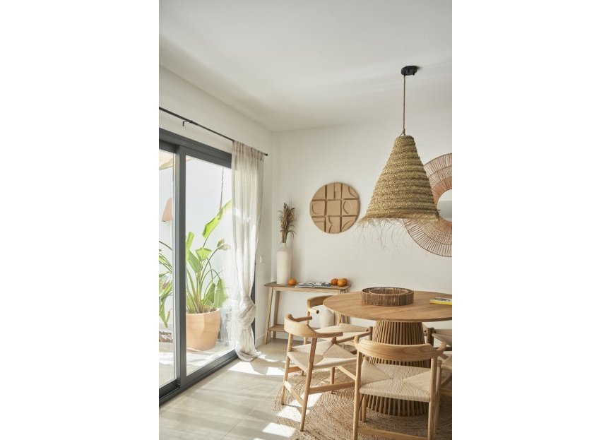 Resale - House - Townhouse - El Paraiso - El Paraíso