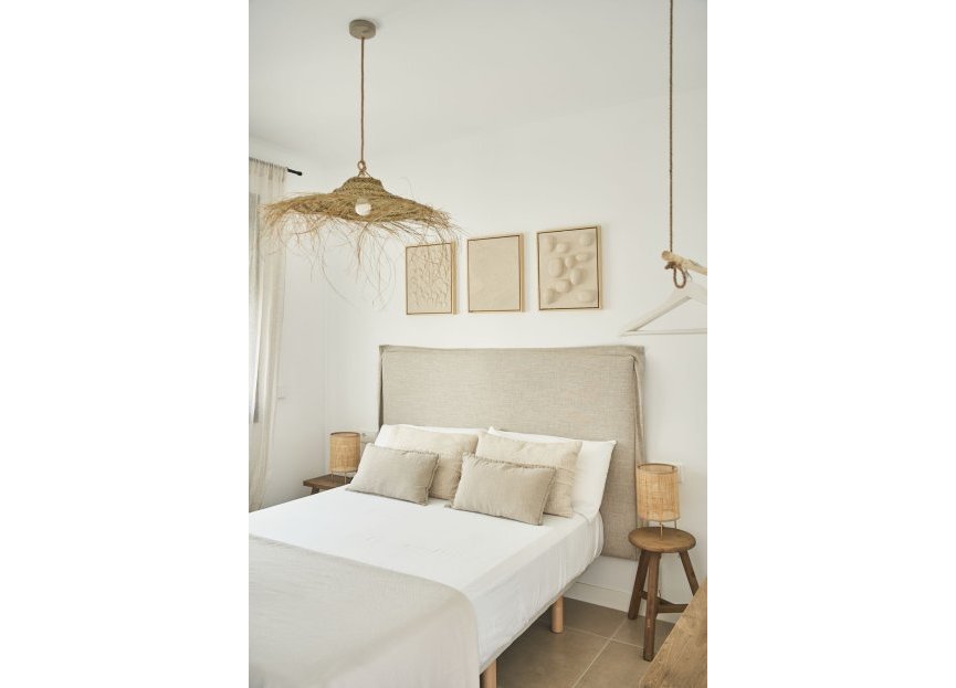 Resale - House - Townhouse - El Paraiso - El Paraíso