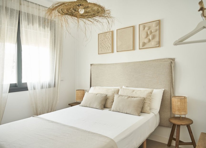 Resale - House - Townhouse - El Paraiso - El Paraíso