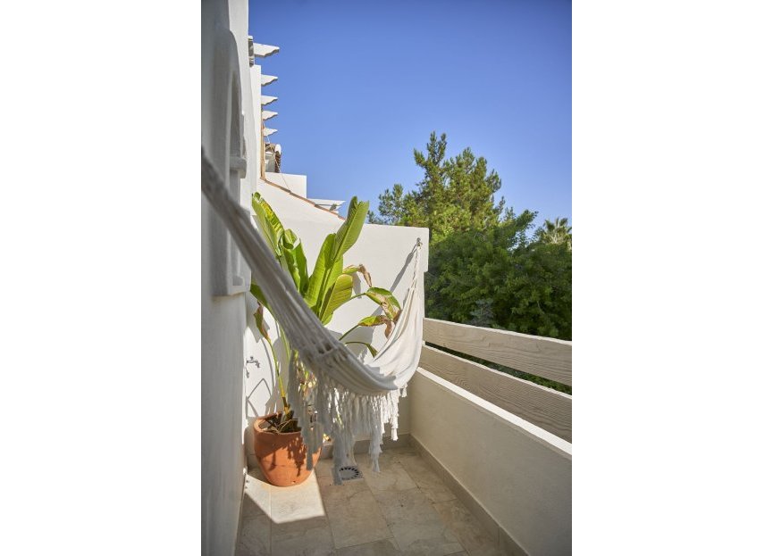 Resale - House - Townhouse - El Paraiso - El Paraíso