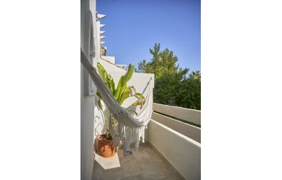 Resale - House - Townhouse - El Paraiso - El Paraíso