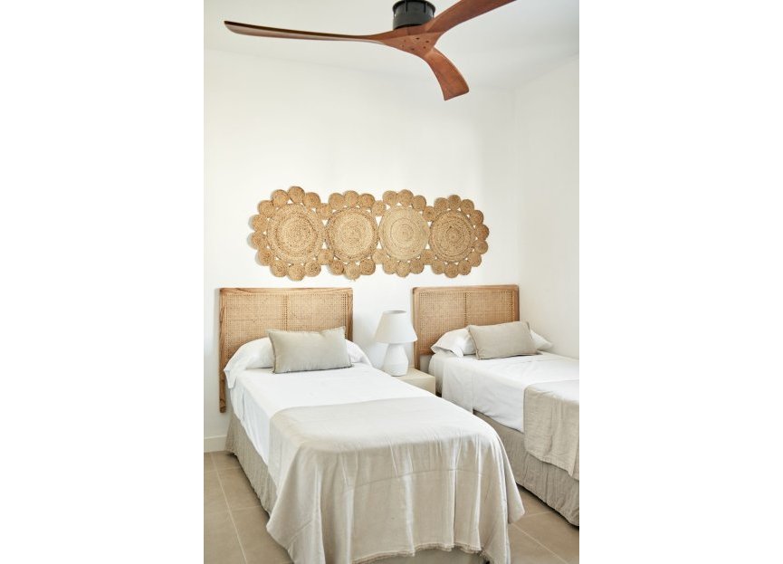 Resale - House - Townhouse - El Paraiso - El Paraíso