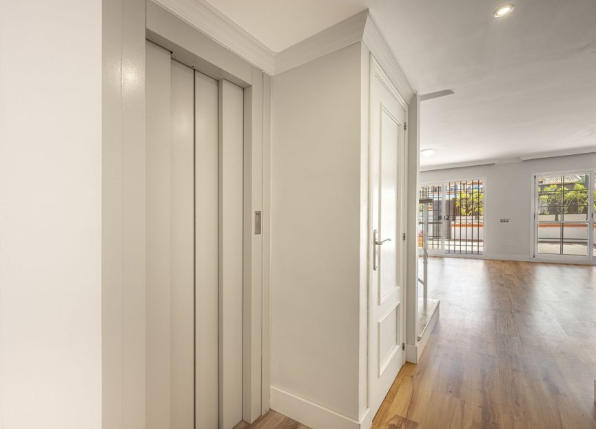 Resale - House - Townhouse - Marbella - Marbella Centro