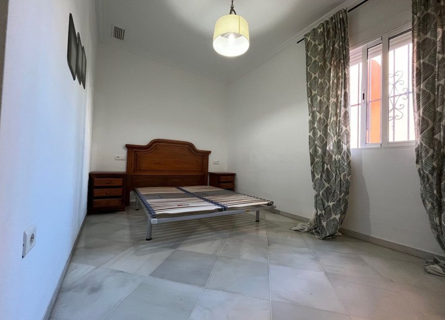 Resale - Ground floor apartment - Marbella - Puerto Banús