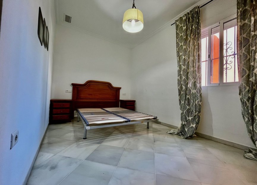 Resale - Ground floor apartment - Marbella - Puerto Banús