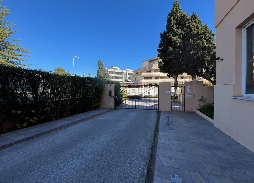 Resale - Ground floor apartment - Marbella - Puerto Banús