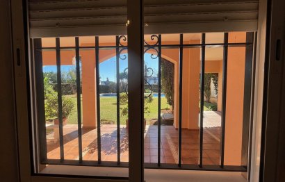 Resale - Ground floor apartment - Marbella - Puerto Banús