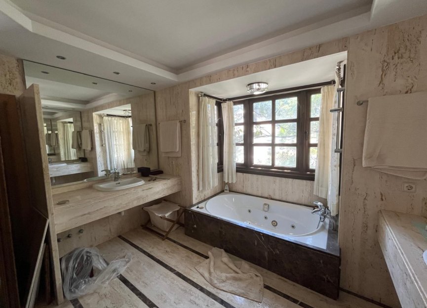 Resale - House - Detached Villa - Benahavís - Monte Halcones