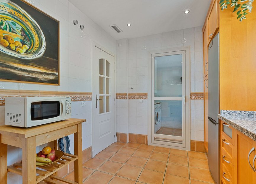 Resale - Apartment - Penthouse - Marbella - La Mairena