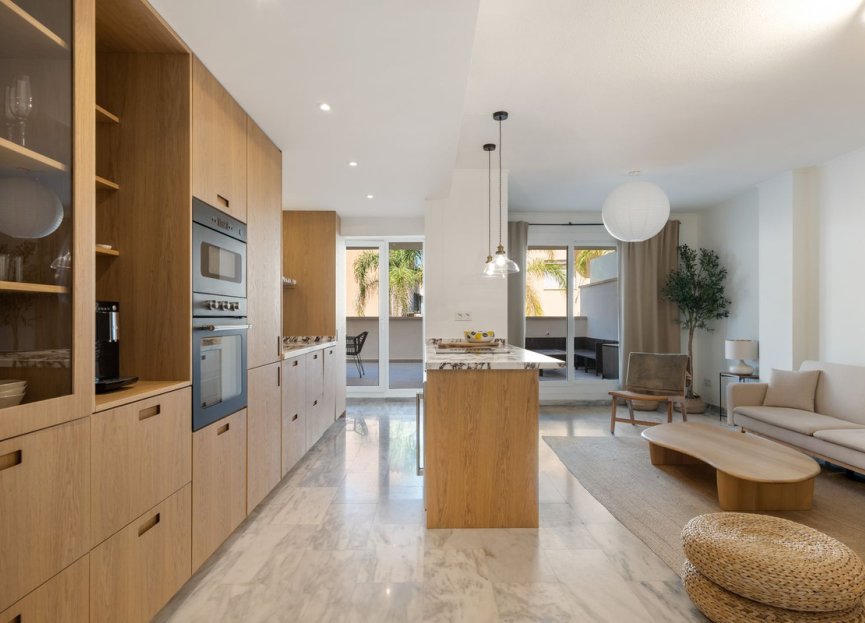 Resale - Apartment - Middle Floor Apartment - Marbella - Nueva Andalucia