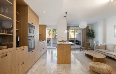 Resale - Apartment - Middle Floor Apartment - Marbella - Nueva Andalucia