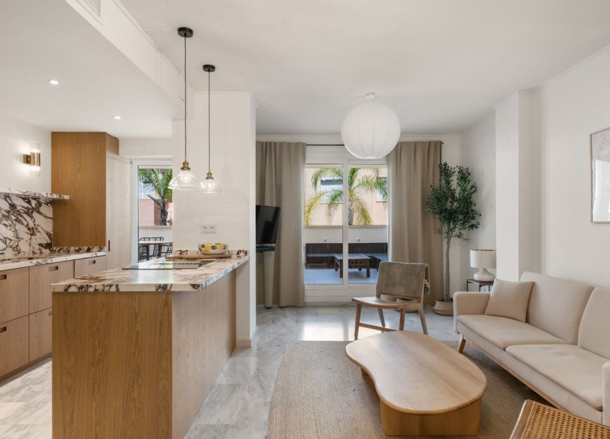 Resale - Apartment - Middle Floor Apartment - Marbella - Nueva Andalucia