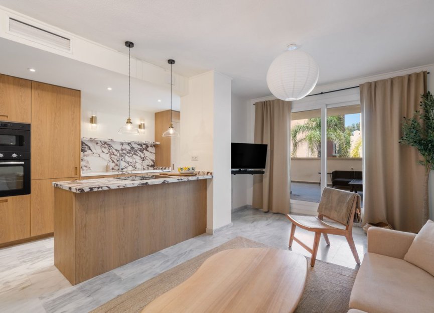 Resale - Apartment - Middle Floor Apartment - Marbella - Nueva Andalucia