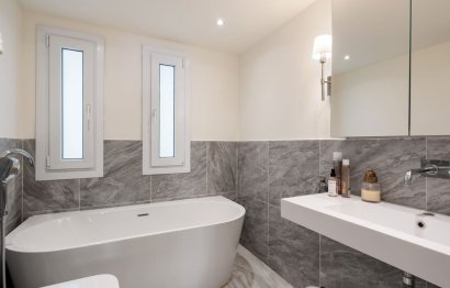 Resale - Apartment - Middle Floor Apartment - Marbella - Nueva Andalucia