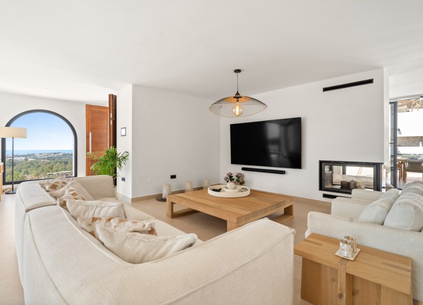 Resale - House - Detached Villa - Marbella - Nueva Andalucia