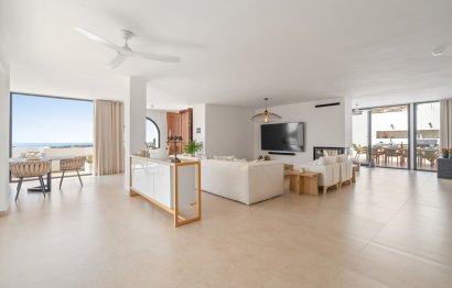 Resale - House - Detached Villa - Marbella - Nueva Andalucia