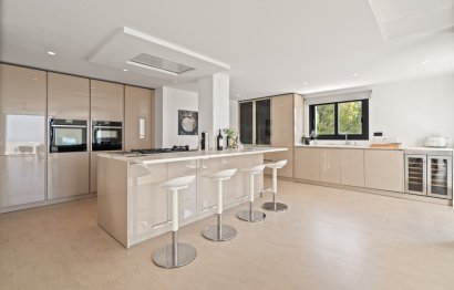 Resale - House - Detached Villa - Marbella - Nueva Andalucia