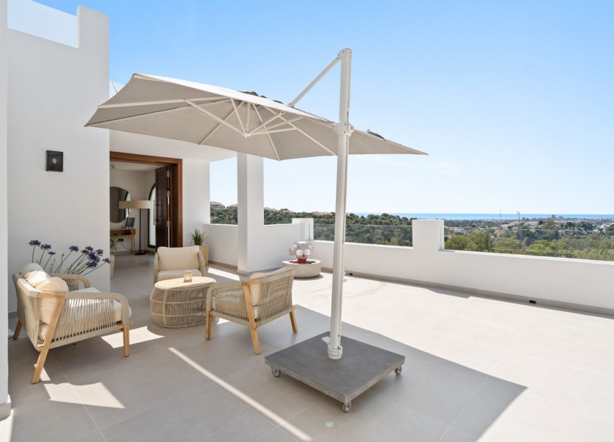 Resale - House - Detached Villa - Marbella - Nueva Andalucia