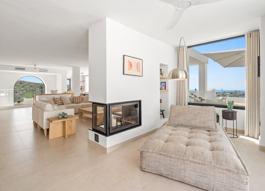 Resale - House - Detached Villa - Marbella - Nueva Andalucia