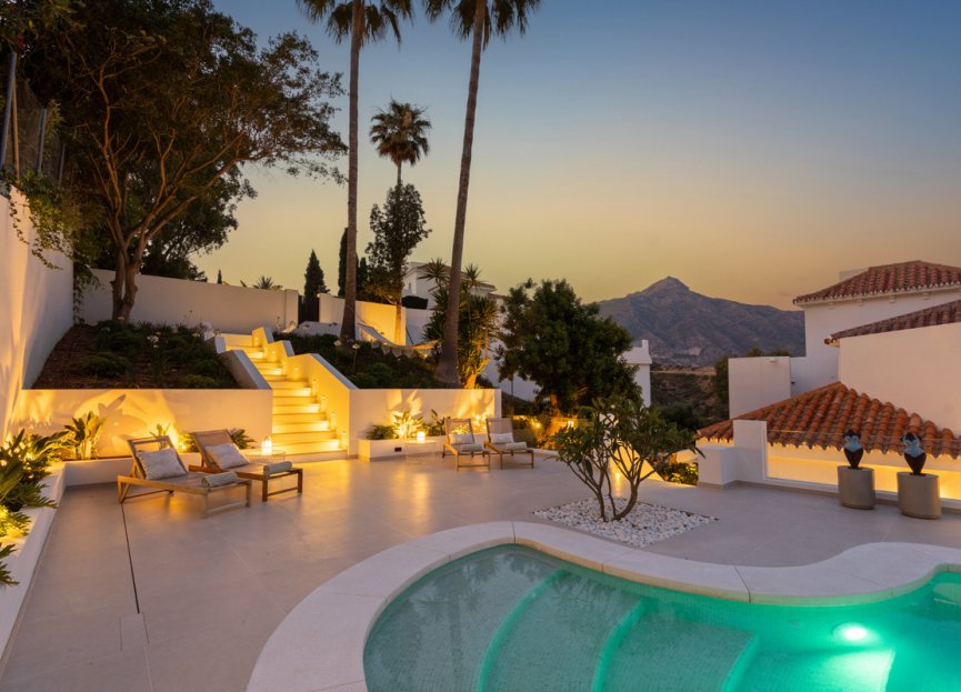 Resale - House - Detached Villa - Marbella - Nueva Andalucia