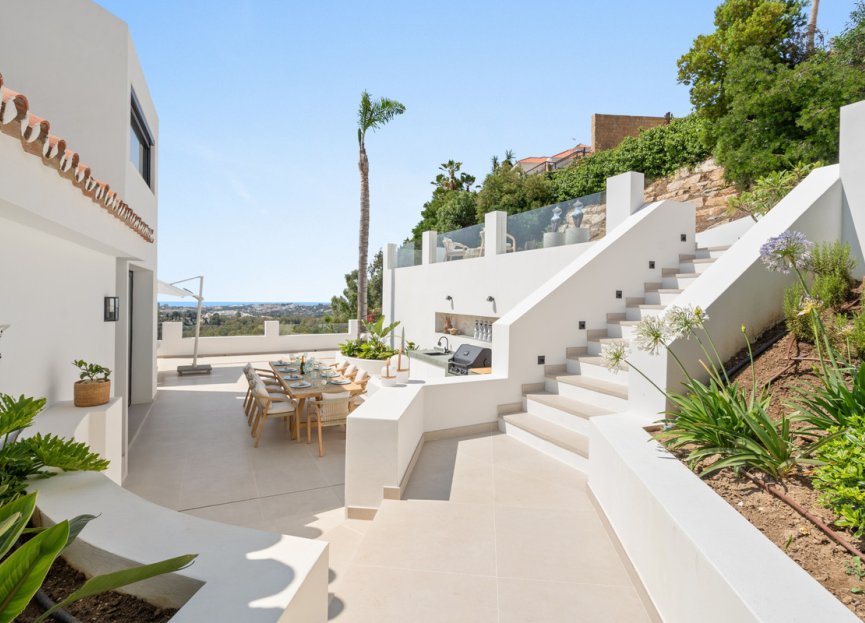 Resale - House - Detached Villa - Marbella - Nueva Andalucia