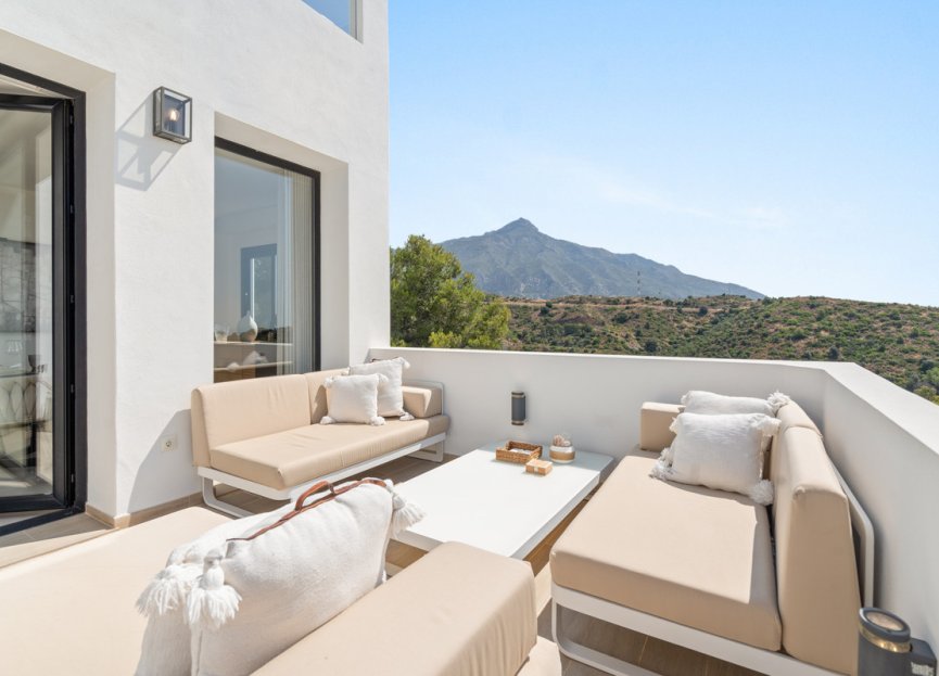 Resale - House - Detached Villa - Marbella - Nueva Andalucia