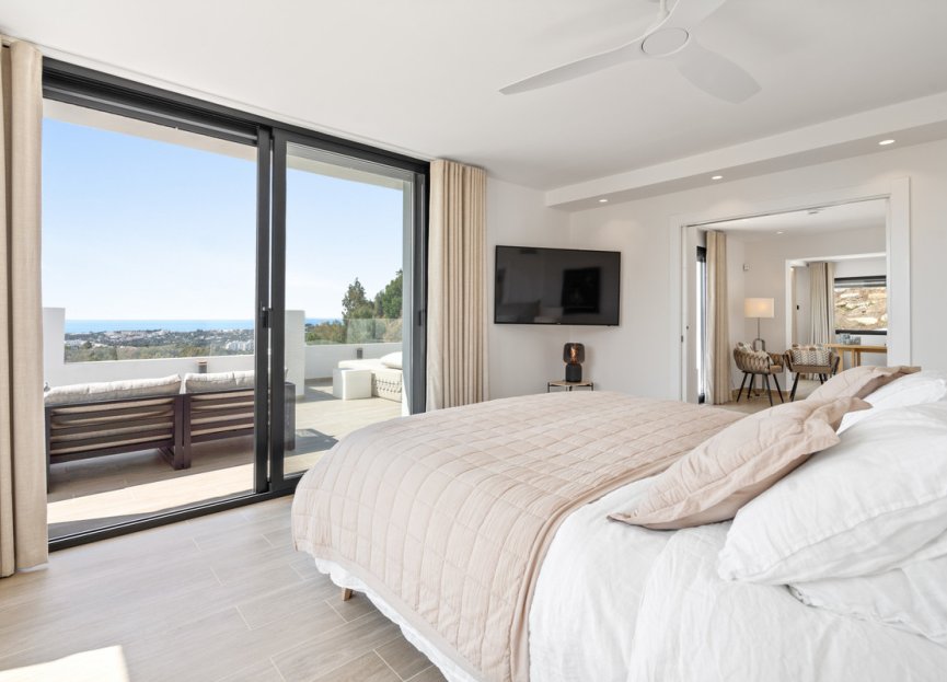 Resale - House - Detached Villa - Marbella - Nueva Andalucia