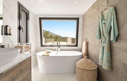 Resale - House - Detached Villa - Marbella - Nueva Andalucia