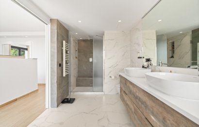 Resale - House - Detached Villa - Marbella - Nueva Andalucia