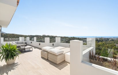 Resale - House - Detached Villa - Marbella - Nueva Andalucia