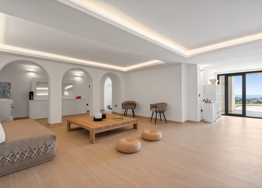 Resale - House - Detached Villa - Marbella - Nueva Andalucia