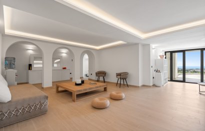 Resale - House - Detached Villa - Marbella - Nueva Andalucia