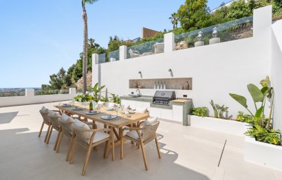 Resale - House - Detached Villa - Marbella - Nueva Andalucia