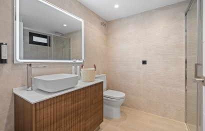 Resale - House - Detached Villa - Marbella - Nueva Andalucia