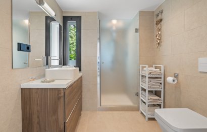 Resale - House - Detached Villa - Marbella - Nueva Andalucia