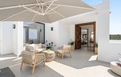 Resale - House - Detached Villa - Marbella - Nueva Andalucia