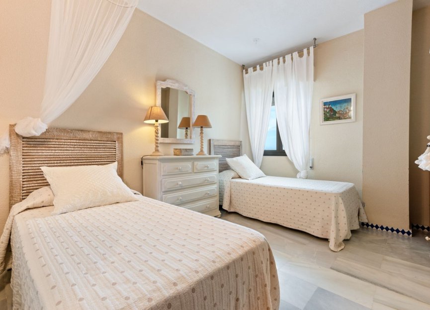 Reventa - Apartment - Middle Floor Apartment - Estepona - Estepona Centro